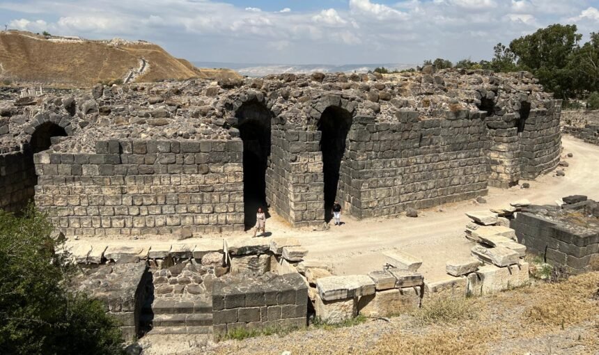 Explorando las Huellas de la Fe en Gadara